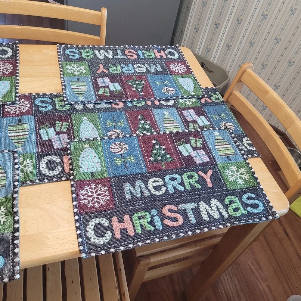Merry Christmas Set Of 4 Tapestry Kitchen Dining‎ Table Placemats & Runner